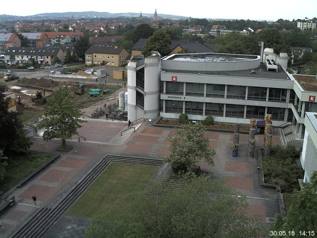 Foto der Webcam: Verwaltungsgebäude, Innenhof mit Audimax, Hörsaal-Gebäude 1