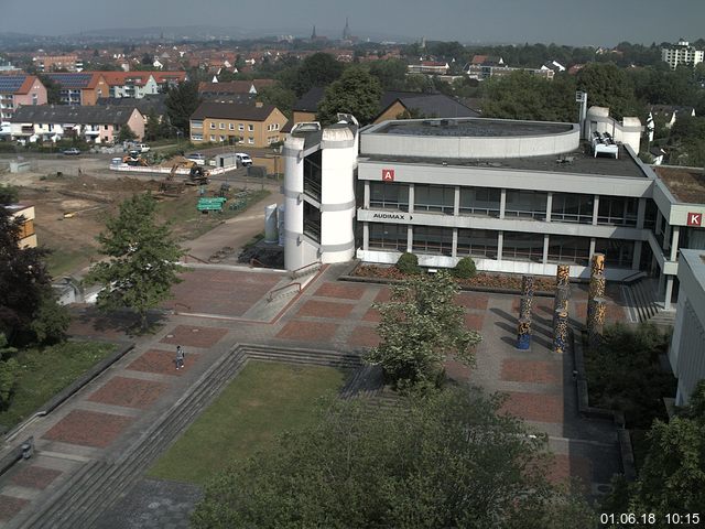 Foto der Webcam: Verwaltungsgebäude, Innenhof mit Audimax, Hörsaal-Gebäude 1