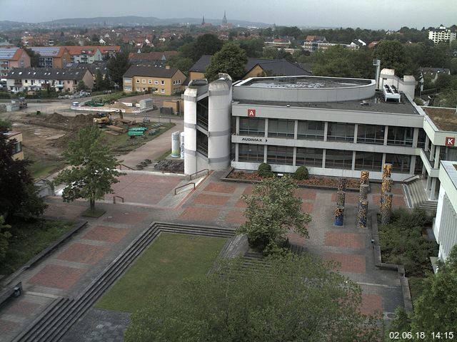 Foto der Webcam: Verwaltungsgebäude, Innenhof mit Audimax, Hörsaal-Gebäude 1