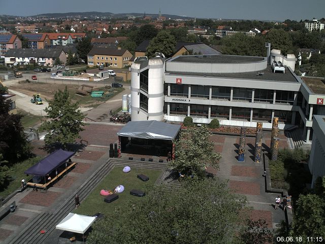 Foto der Webcam: Verwaltungsgebäude, Innenhof mit Audimax, Hörsaal-Gebäude 1