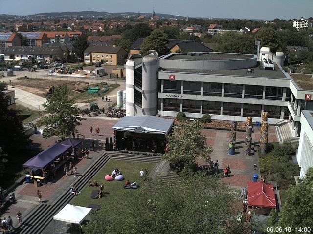 Foto der Webcam: Verwaltungsgebäude, Innenhof mit Audimax, Hörsaal-Gebäude 1