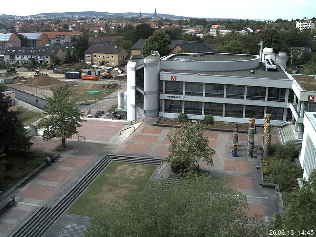 Foto der Webcam: Verwaltungsgeb&auml;ude, Innenhof mit Audimax, H&ouml;rsaal-Geb&auml;ude 1
