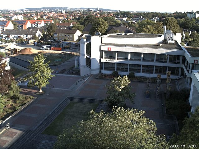 Foto der Webcam: Verwaltungsgeb&auml;ude, Innenhof mit Audimax, H&ouml;rsaal-Geb&auml;ude 1