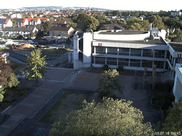 Foto der Webcam: Verwaltungsgeb&auml;ude, Innenhof mit Audimax, H&ouml;rsaal-Geb&auml;ude 1
