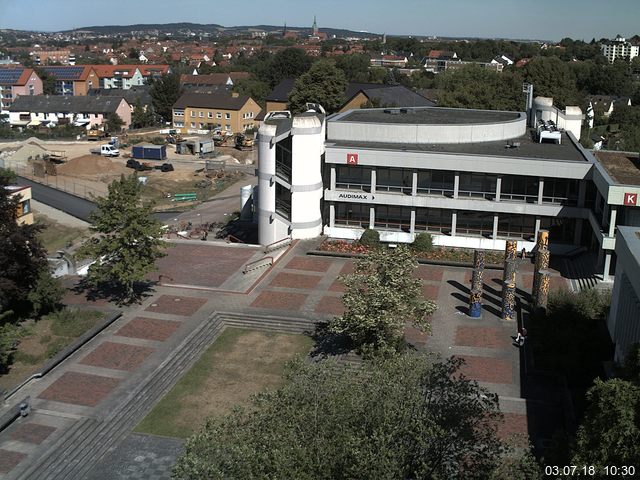 Foto der Webcam: Verwaltungsgeb&auml;ude, Innenhof mit Audimax, H&ouml;rsaal-Geb&auml;ude 1