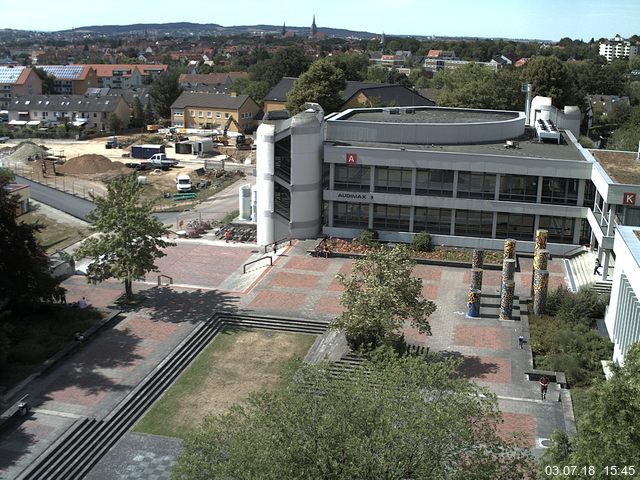 Foto der Webcam: Verwaltungsgeb&auml;ude, Innenhof mit Audimax, H&ouml;rsaal-Geb&auml;ude 1