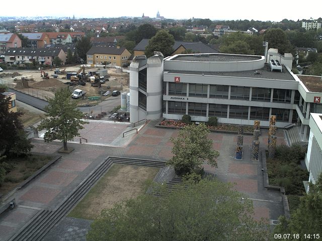 Foto der Webcam: Verwaltungsgeb&auml;ude, Innenhof mit Audimax, H&ouml;rsaal-Geb&auml;ude 1