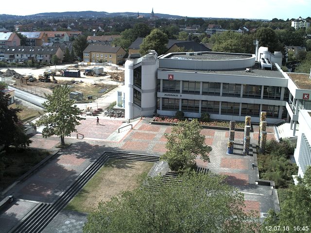 Foto der Webcam: Verwaltungsgeb&auml;ude, Innenhof mit Audimax, H&ouml;rsaal-Geb&auml;ude 1