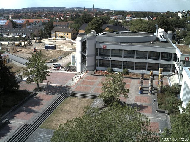 Foto der Webcam: Verwaltungsgeb&auml;ude, Innenhof mit Audimax, H&ouml;rsaal-Geb&auml;ude 1
