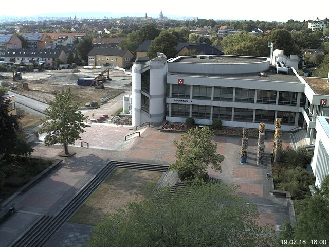 Foto der Webcam: Verwaltungsgeb&auml;ude, Innenhof mit Audimax, H&ouml;rsaal-Geb&auml;ude 1