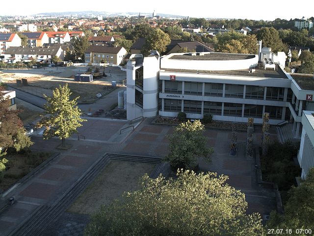 Foto der Webcam: Verwaltungsgeb&auml;ude, Innenhof mit Audimax, H&ouml;rsaal-Geb&auml;ude 1