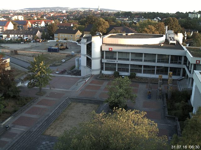 Foto der Webcam: Verwaltungsgeb&auml;ude, Innenhof mit Audimax, H&ouml;rsaal-Geb&auml;ude 1