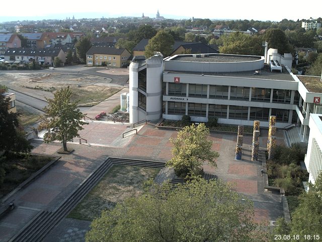 Foto der Webcam: Verwaltungsgeb&auml;ude, Innenhof mit Audimax, H&ouml;rsaal-Geb&auml;ude 1
