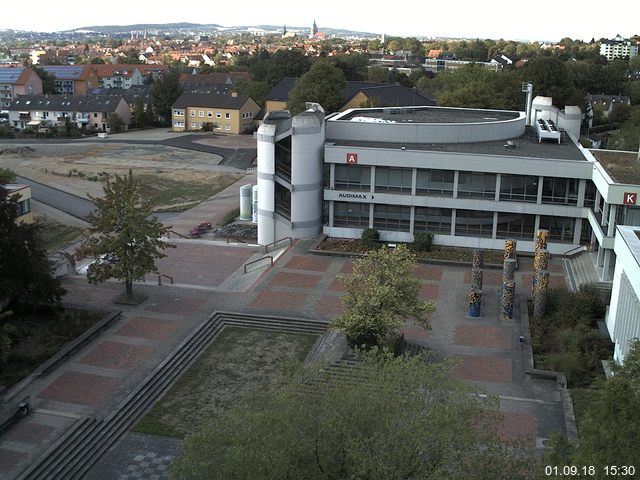 Foto der Webcam: Verwaltungsgeb&auml;ude, Innenhof mit Audimax, H&ouml;rsaal-Geb&auml;ude 1