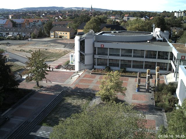Foto der Webcam: Verwaltungsgeb&auml;ude, Innenhof mit Audimax, H&ouml;rsaal-Geb&auml;ude 1