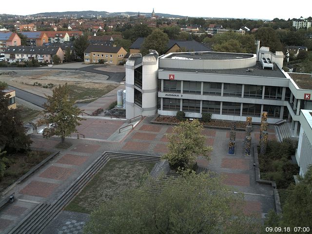 Foto der Webcam: Verwaltungsgeb&auml;ude, Innenhof mit Audimax, H&ouml;rsaal-Geb&auml;ude 1
