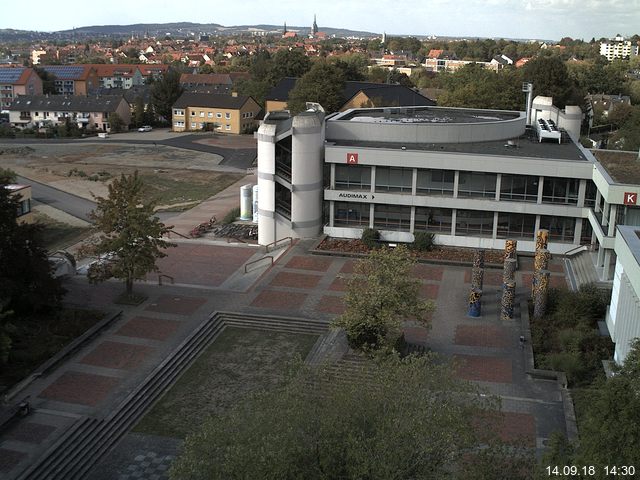 Foto der Webcam: Verwaltungsgeb&auml;ude, Innenhof mit Audimax, H&ouml;rsaal-Geb&auml;ude 1