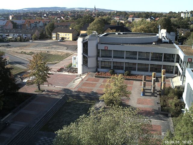 Foto der Webcam: Verwaltungsgeb&auml;ude, Innenhof mit Audimax, H&ouml;rsaal-Geb&auml;ude 1