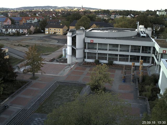 Foto der Webcam: Verwaltungsgeb&auml;ude, Innenhof mit Audimax, H&ouml;rsaal-Geb&auml;ude 1