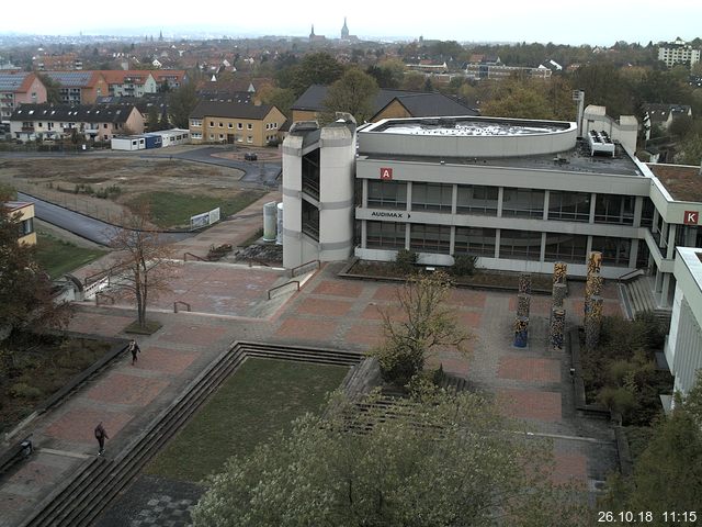 Foto der Webcam: Verwaltungsgebäude, Innenhof mit Audimax, Hörsaal-Gebäude 1