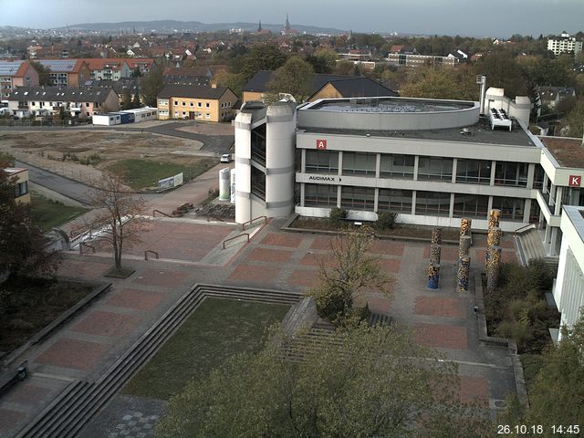 Foto der Webcam: Verwaltungsgebäude, Innenhof mit Audimax, Hörsaal-Gebäude 1