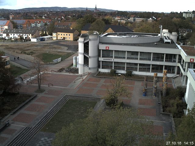 Foto der Webcam: Verwaltungsgebäude, Innenhof mit Audimax, Hörsaal-Gebäude 1