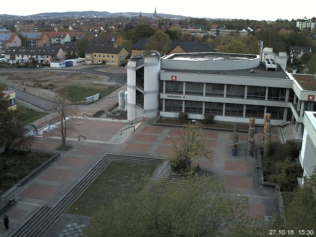 Foto der Webcam: Verwaltungsgebäude, Innenhof mit Audimax, Hörsaal-Gebäude 1