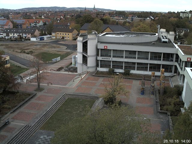 Foto der Webcam: Verwaltungsgebäude, Innenhof mit Audimax, Hörsaal-Gebäude 1