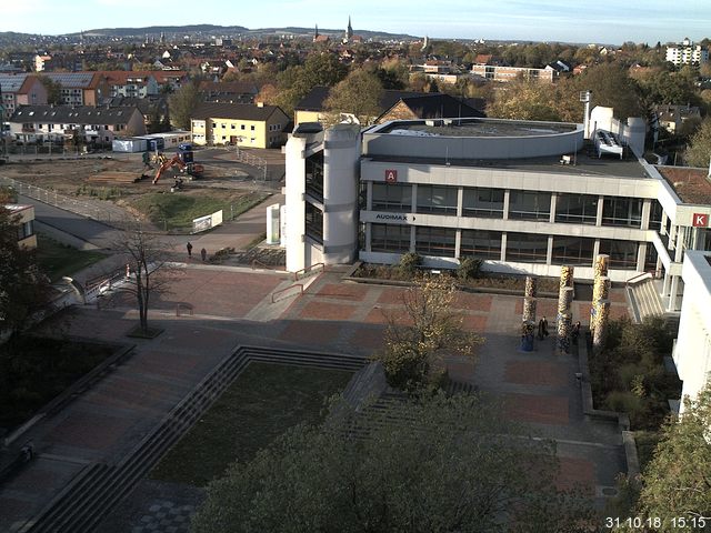 Foto der Webcam: Verwaltungsgebäude, Innenhof mit Audimax, Hörsaal-Gebäude 1