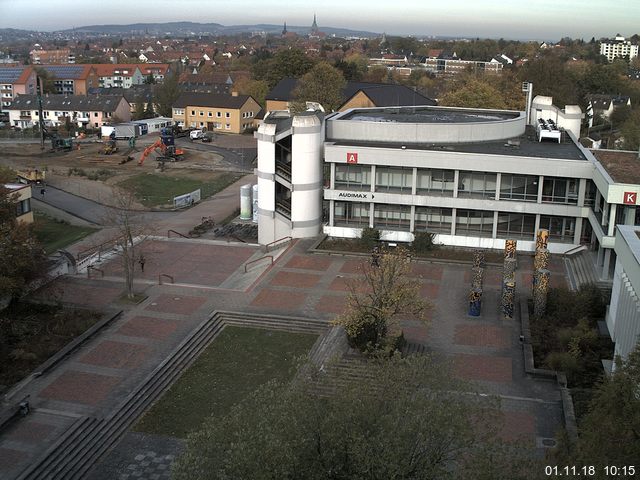 Foto der Webcam: Verwaltungsgebäude, Innenhof mit Audimax, Hörsaal-Gebäude 1