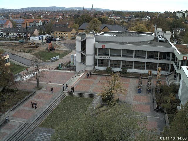 Foto der Webcam: Verwaltungsgebäude, Innenhof mit Audimax, Hörsaal-Gebäude 1