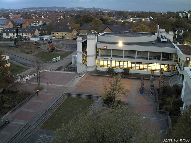 Foto der Webcam: Verwaltungsgebäude, Innenhof mit Audimax, Hörsaal-Gebäude 1