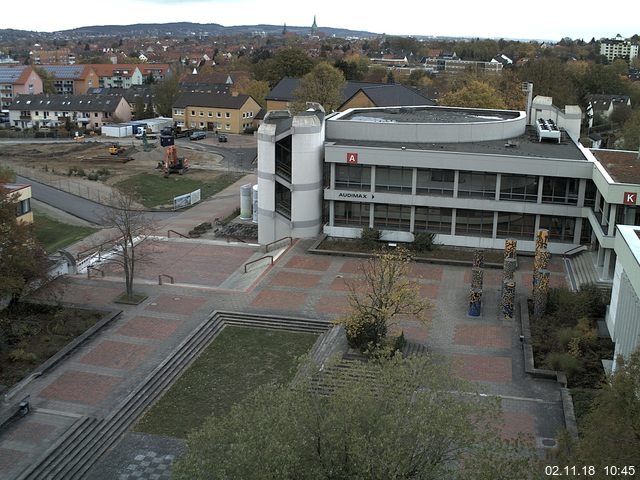 Foto der Webcam: Verwaltungsgebäude, Innenhof mit Audimax, Hörsaal-Gebäude 1