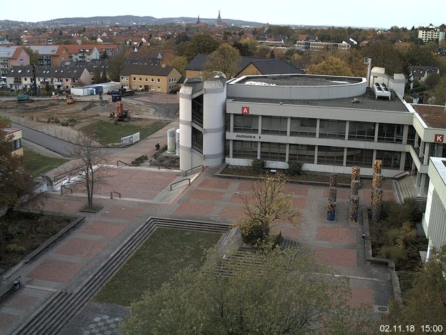 Foto der Webcam: Verwaltungsgebäude, Innenhof mit Audimax, Hörsaal-Gebäude 1