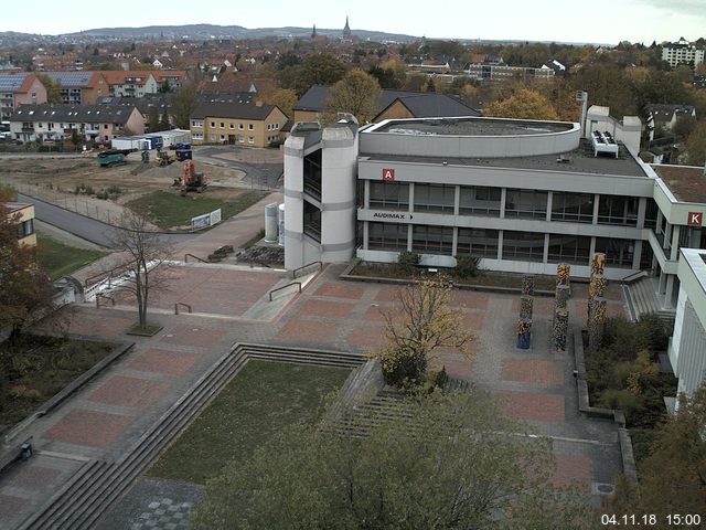 Foto der Webcam: Verwaltungsgebäude, Innenhof mit Audimax, Hörsaal-Gebäude 1