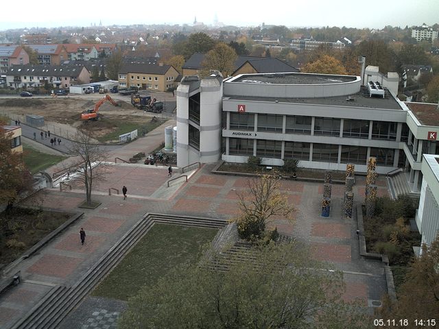 Foto der Webcam: Verwaltungsgebäude, Innenhof mit Audimax, Hörsaal-Gebäude 1