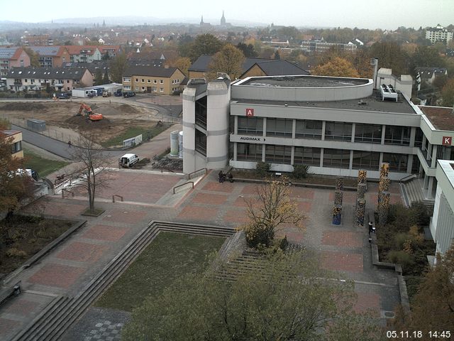 Foto der Webcam: Verwaltungsgebäude, Innenhof mit Audimax, Hörsaal-Gebäude 1