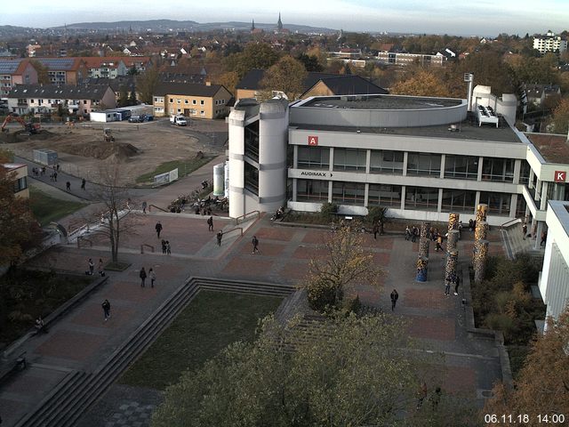 Foto der Webcam: Verwaltungsgebäude, Innenhof mit Audimax, Hörsaal-Gebäude 1