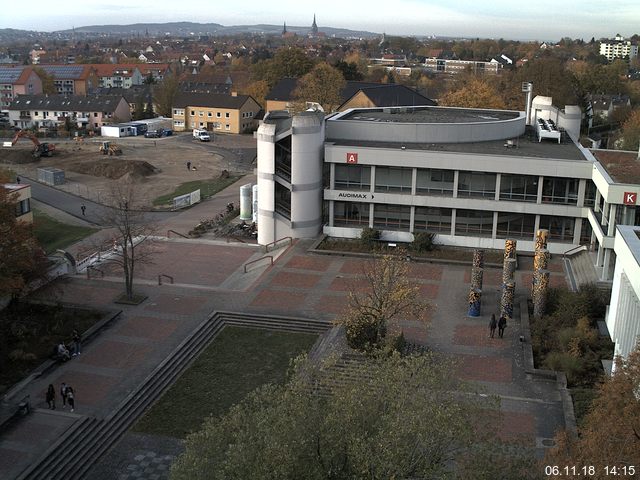 Foto der Webcam: Verwaltungsgebäude, Innenhof mit Audimax, Hörsaal-Gebäude 1