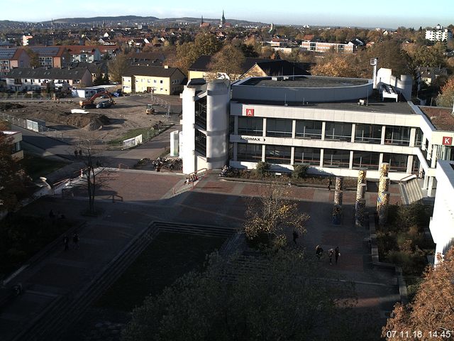 Foto der Webcam: Verwaltungsgebäude, Innenhof mit Audimax, Hörsaal-Gebäude 1