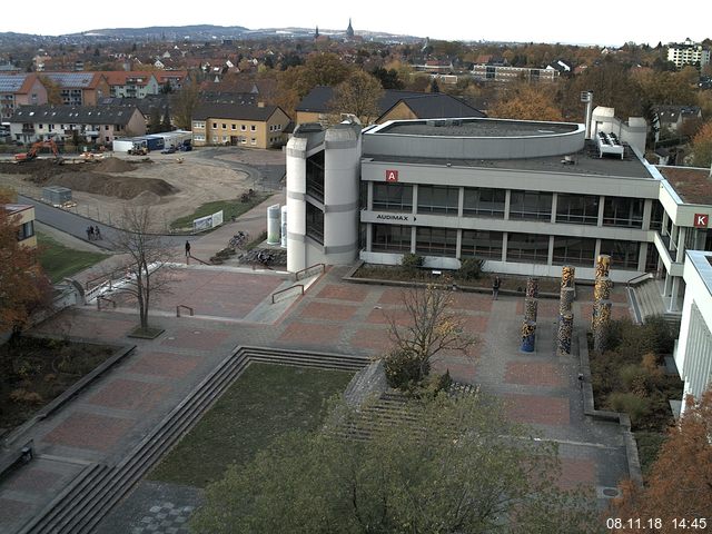 Foto der Webcam: Verwaltungsgebäude, Innenhof mit Audimax, Hörsaal-Gebäude 1