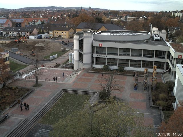 Foto der Webcam: Verwaltungsgebäude, Innenhof mit Audimax, Hörsaal-Gebäude 1