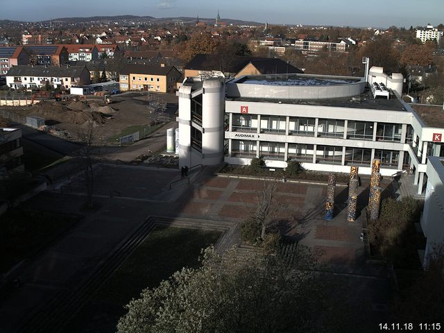 Foto der Webcam: Verwaltungsgebäude, Innenhof mit Audimax, Hörsaal-Gebäude 1