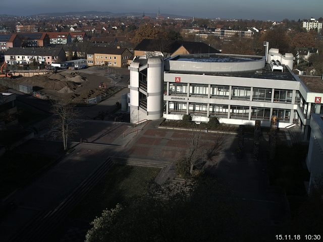 Foto der Webcam: Verwaltungsgebäude, Innenhof mit Audimax, Hörsaal-Gebäude 1