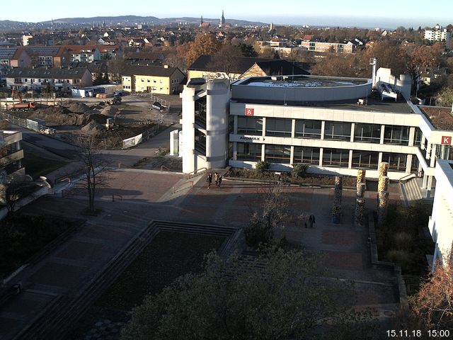 Foto der Webcam: Verwaltungsgebäude, Innenhof mit Audimax, Hörsaal-Gebäude 1