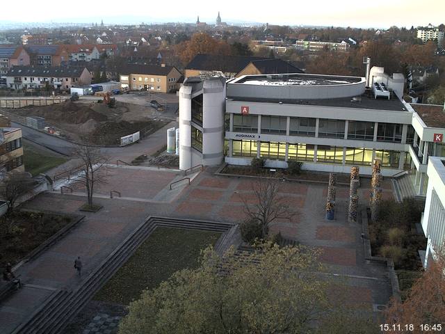 Foto der Webcam: Verwaltungsgeb&auml;ude, Innenhof mit Audimax, H&ouml;rsaal-Geb&auml;ude 1