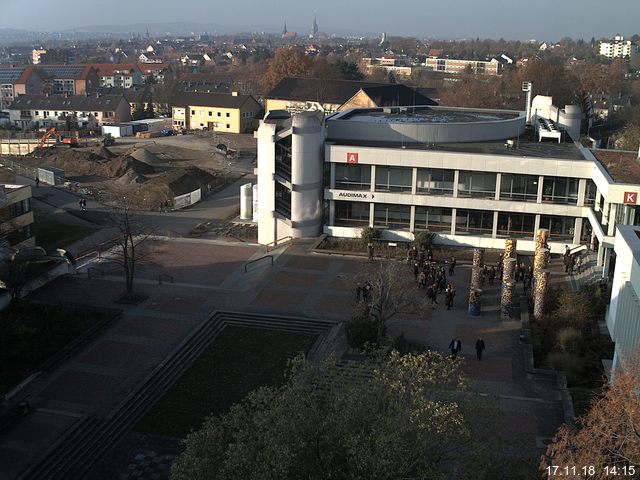 Foto der Webcam: Verwaltungsgebäude, Innenhof mit Audimax, Hörsaal-Gebäude 1