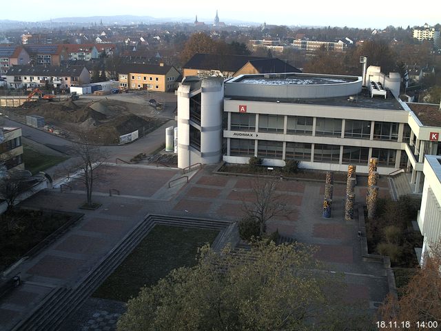 Foto der Webcam: Verwaltungsgebäude, Innenhof mit Audimax, Hörsaal-Gebäude 1