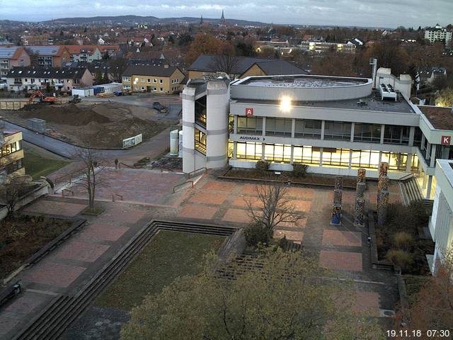 Foto der Webcam: Verwaltungsgeb&auml;ude, Innenhof mit Audimax, H&ouml;rsaal-Geb&auml;ude 1