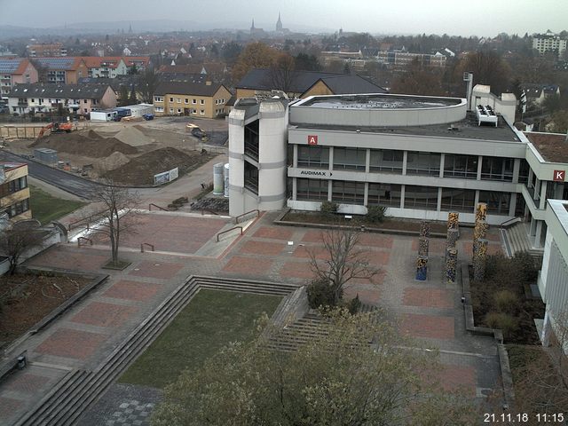 Foto der Webcam: Verwaltungsgebäude, Innenhof mit Audimax, Hörsaal-Gebäude 1